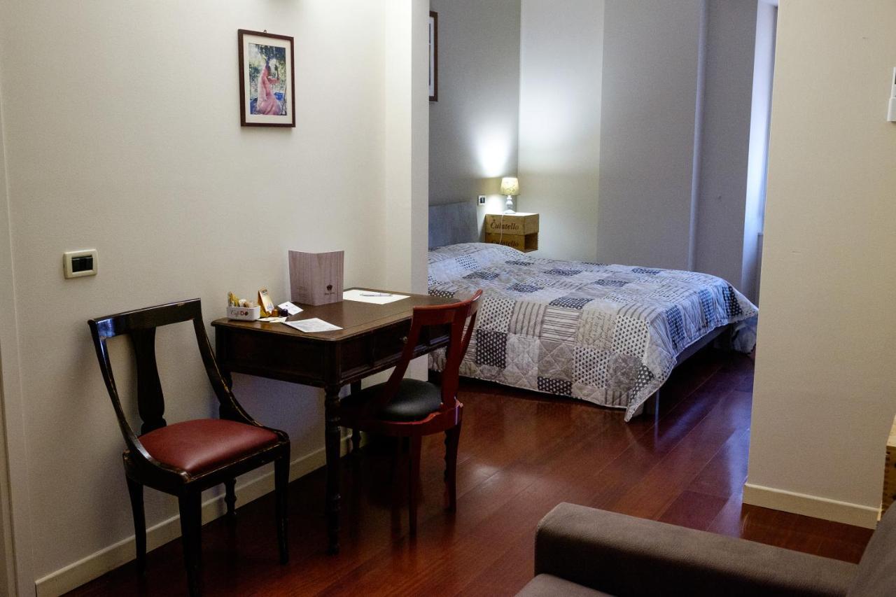 Ristorante Albergo Corona 노비리구레 외부 사진